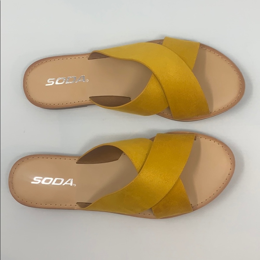 Mustard Slip On Sandals☀️